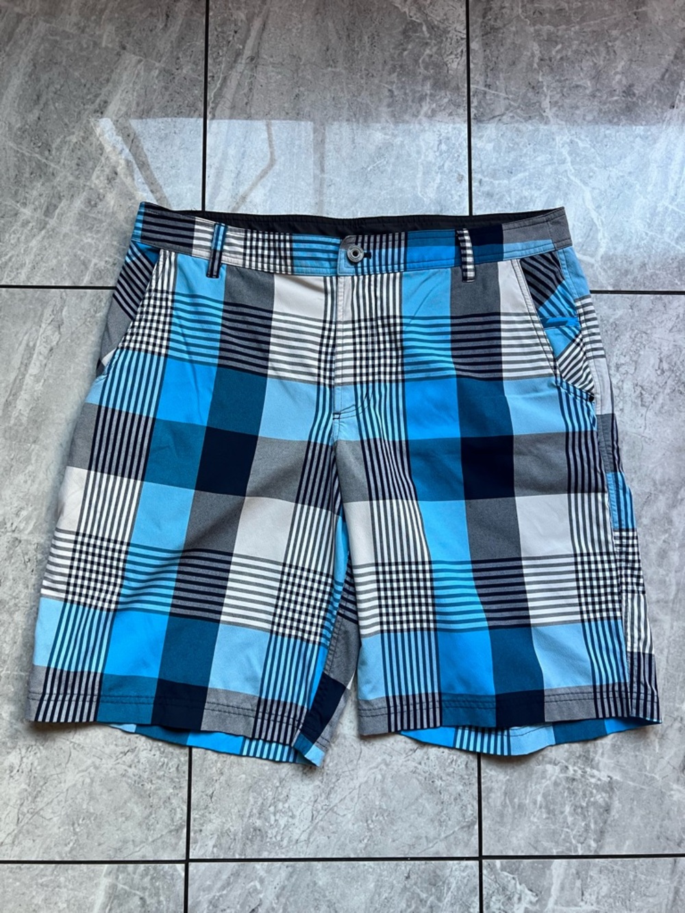 Lululemon Kahuna Men's Blue/Gray plaid pattern Golf Lightweight Casual Shorts 38